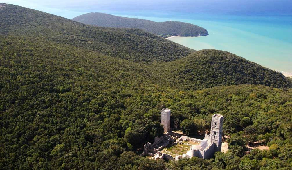 Вилла Fattoria Il Duchesco Альберезе Экстерьер фото